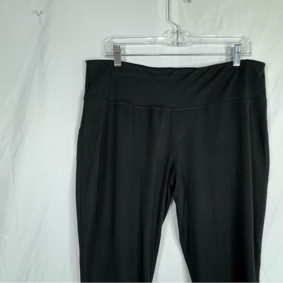 Avia Women’s Basic Black Athletic Leggings - Picture 2 of 7